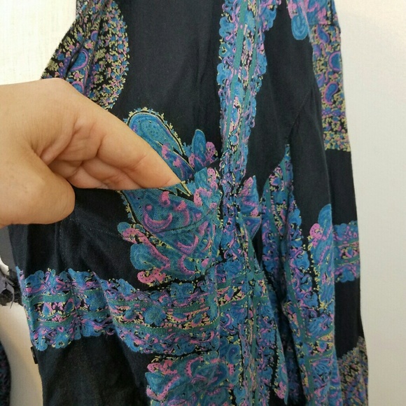 Button down top - Picture 6 of 8